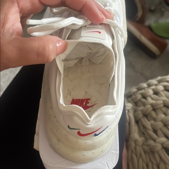 Nike Womens Size 8 Fontanka Edge shoes. Never been worn. - Picture 4 of 6